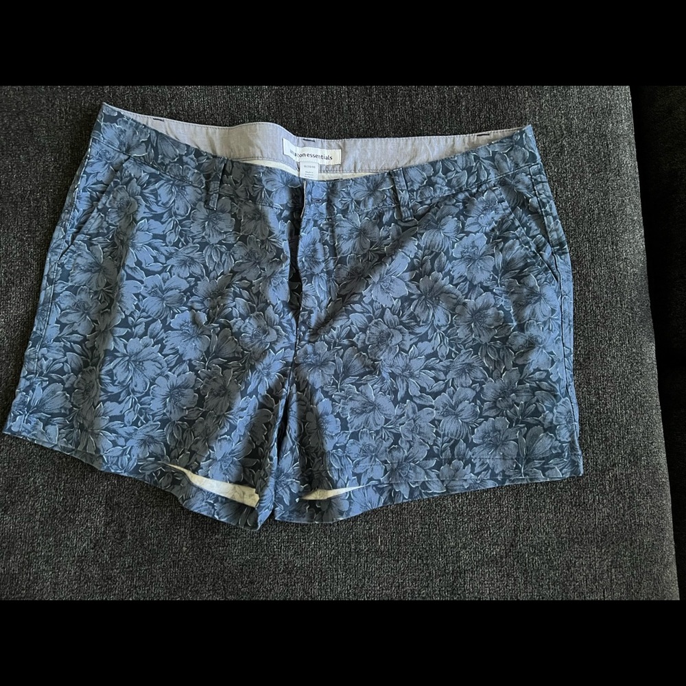 Amazon Essentials Shorts with Pockets